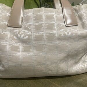 CHANEL Beige Shoulder Bag